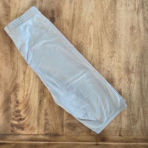 Zara light grey high waisted bike shorts - small - Picture 3 of 3